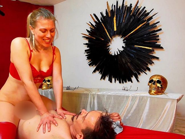 Download: TheaRemmel - Queen of Nectar - Ein verfickter und unvergesslicher Geburtstag - Pinkeln und Blasen - short version