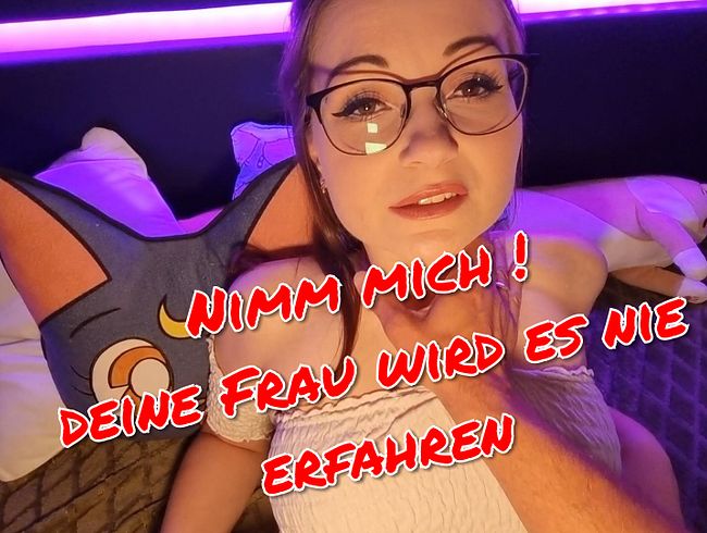 Download: TinyEmily - Nimm MICH! POV FREMDFICK OHNE GUMMI