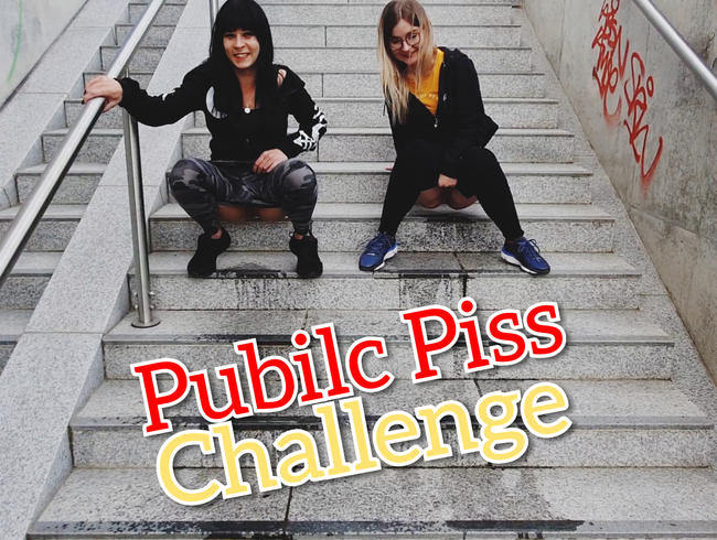 Download: TinyEmily - Public Piss Challenge Wer Pisst mehr ??