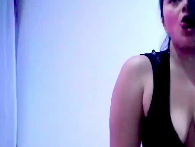 Download: TrinityStark - Ich tanze weiter vor diesem Voyeur und der Kamera.