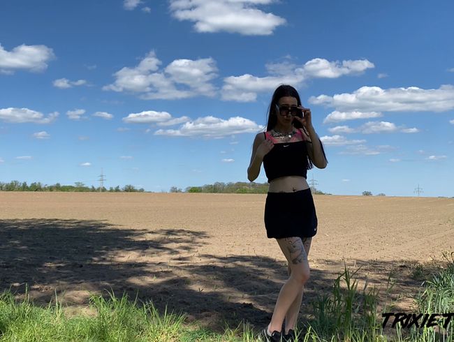 Download: Trixie-Tainted - Natursekt auf dem freien Feld - Ein naturnahes Erlebnis