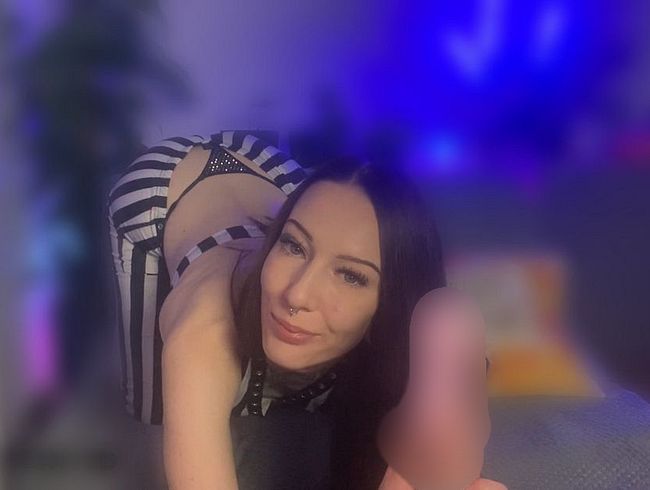 Download: Trixie-Tainted - Feucht fröhliche Show mit meinem Spekulum und Vibrator!