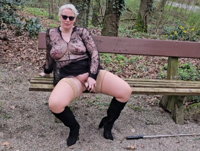 Download: UserBitch - Selfiestick Versuch