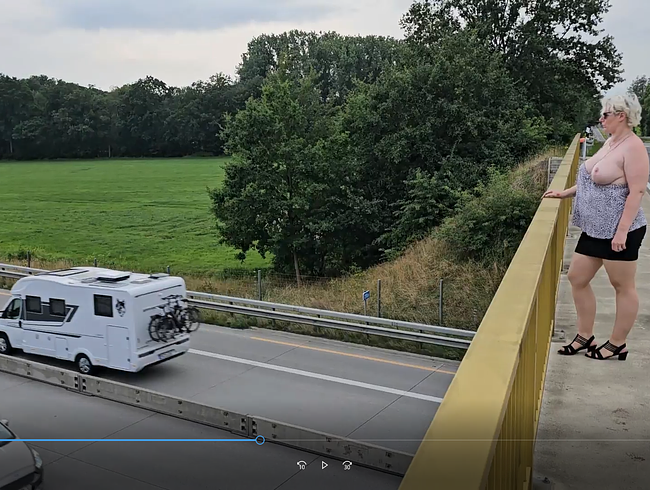 Download: UserBitch - mit blanken Titten unterwegs , das hat Spaß gemacht