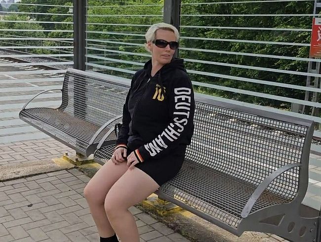 Download: UserBitch - Vibratorspiele in der Öffentlichkeit - Teil 1