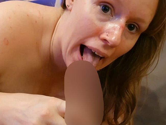 Download: UserBitch - Zum Abspritzen geleckt