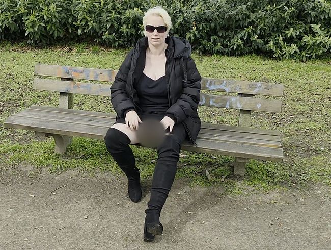 Download: UserBitch - Wieder frivol unterwegs
