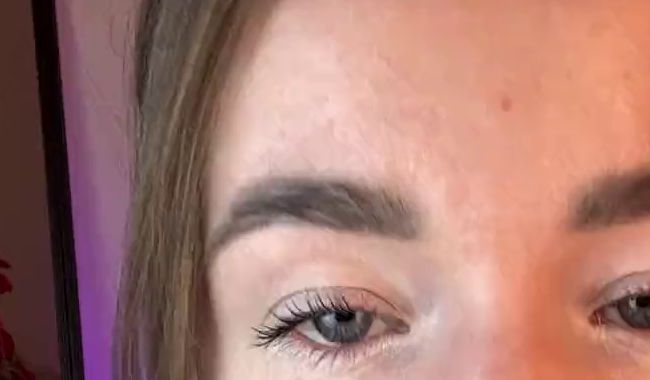 Download: Valencia_Wild - Spreiz deine Beine und deine Seele. Und jetzt fick beide Teile?