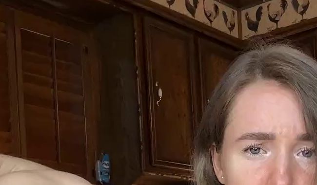 Download: Valencia_Wild - Sex auf der Küchendildo-Muschi