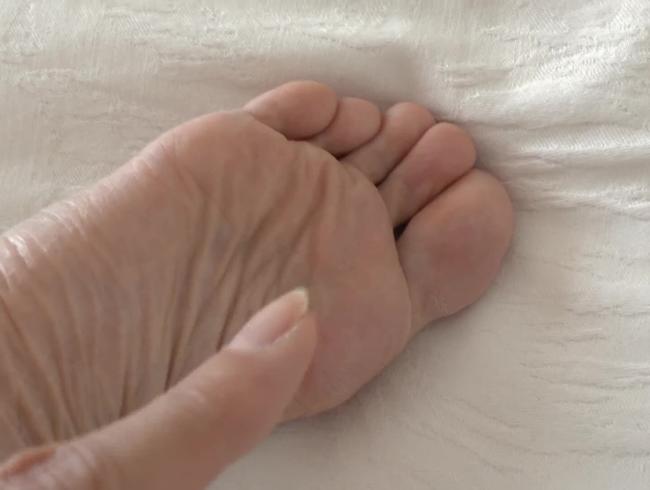 Download: ValenteVictoriaLady - Spritze ab unter meine Käsezehen