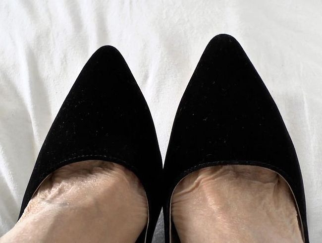 Download: ValenteVictoriaLady - Spritze so schnell wie möglich ab! Heute auf meine schwarze Samt Pumps, JOI, POV