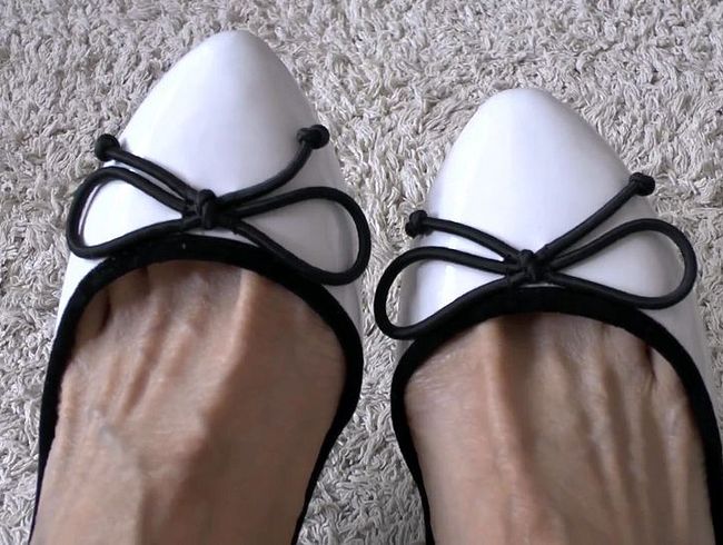 Download: ValenteVictoriaLady - Geile Ballerinas Wichsspiele für Viel Abspritzer! POV, JOI