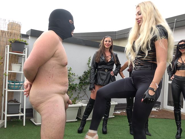 Download: ValentinaLux - Hartes Ballbusting in Leder mit 5 Herrinnen