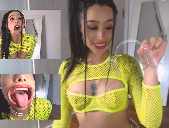 Download: ValeriaVolkova - Mundfetisch mit Zahnspange