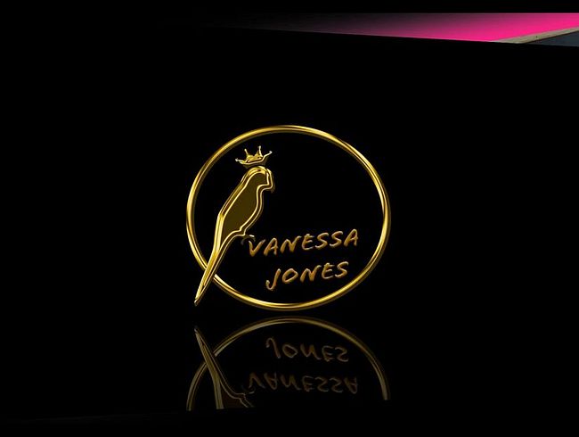 Download: Vanessa-Jones - Riesen Titten baumeln über Dich die geilen Fetten Teile 4K