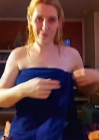 Download: VanessaCardui - Beim Dusch geil geworden und es mir mit einem großen Schwanz besorgt