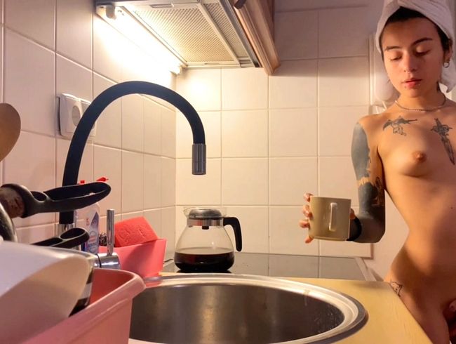 Download: VelvetLiquid - Ich werde NACKT in der KÜCHE auf dich warten....