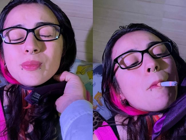 Download: VelvetLiquid - IHRE KLEINE SCHLAMPE RAUCHEN ZIGARRE, während Sie hart mit der KRAWATTE peitschen