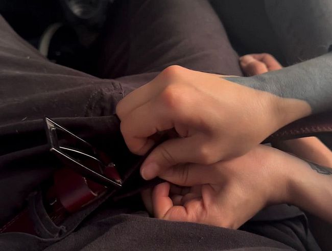 Download: VelvetLiquid - Köstlicher öffentlicher Handjob von Velvet Liquid