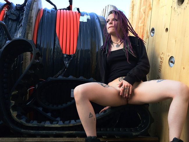 Download: ViGothFox - ERWISCHT!!! So krass peinlich! Erstes Mal Outdoor… und dann das!!