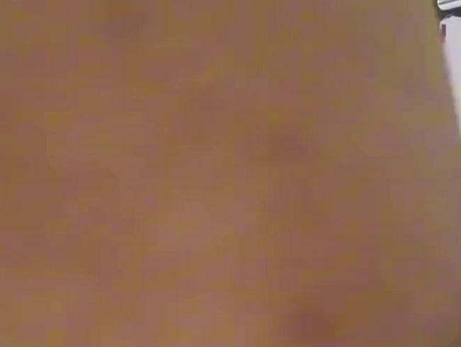 Download: Victoria092002 - enger Arsch, riesiger Dildo, süß und zart