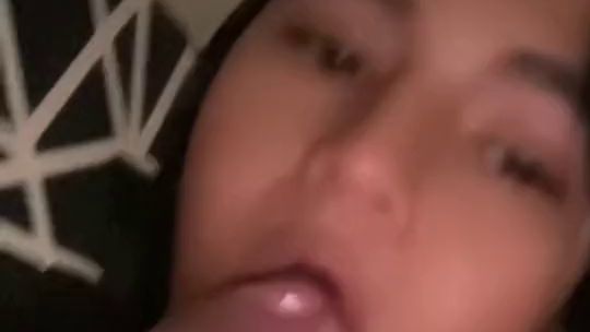 Download: Victoria092002 - Dieser gute Mann erzieht diese zarte junge Frau