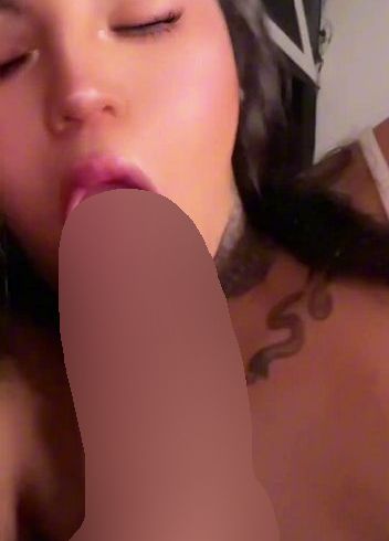 Download: Victoria092002 - Mein Stiefvater entdeckt mein Geheimnis und ich muss tun, was er verlangt, um sein Schweigen zu bewahren.