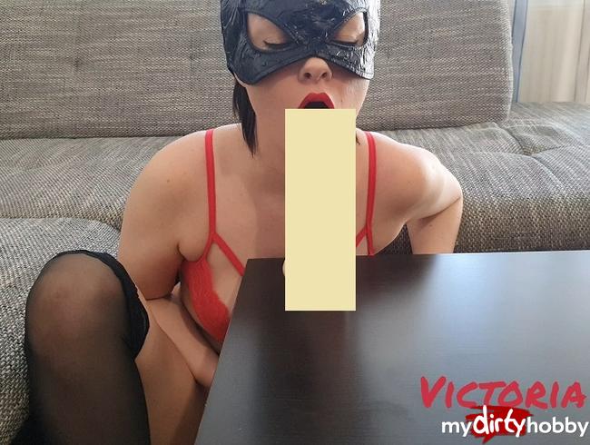 Download: VictoriaWet_Poland - Blowjob in rotem Lippenstift