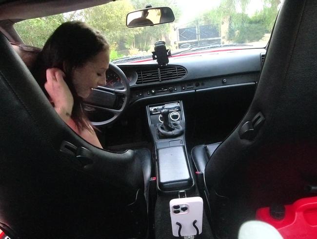 Download: Viola_Beck - Schaltknüppel vom Sportwagen gefickt