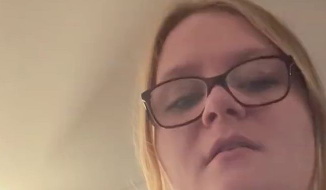 Download: VivianMae - Büro Video Serie Teil 2