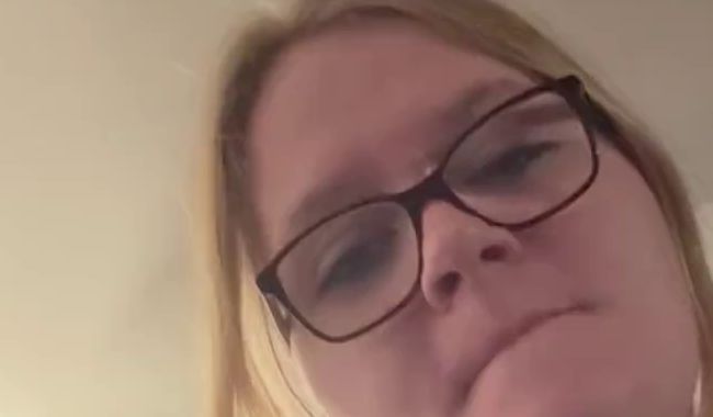 Download: VivianMae - Büro Video Serie Teil 3