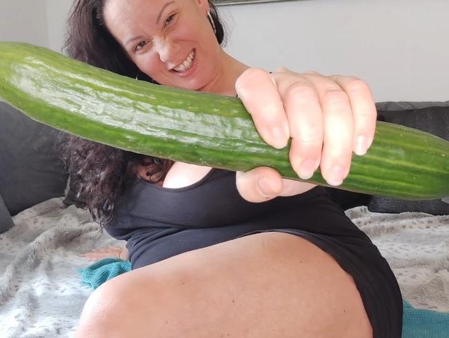 Download: Vivien-Molinas - Gurken-Fick! Wenn die saftige Gurke dich zum Saften bringt!  Ich hab da wieder was gesehen... hehe.