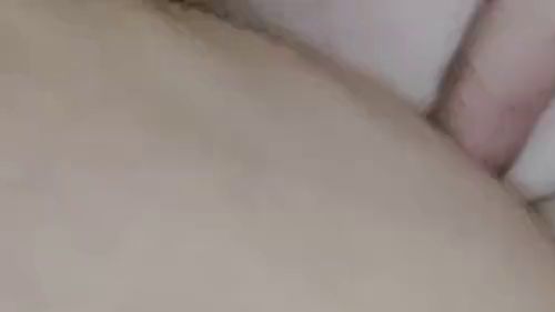 Download: Wallentinafreak - Wie schön der Urin von der Pussy herrausläuft :P