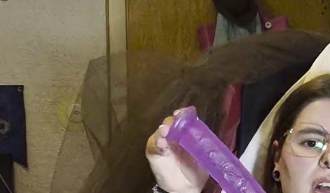 Download: Wallentinafreak - Schön nass ist die Pussy