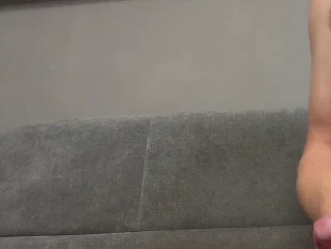 Download: Weezychris - Das Sperma läuft nur so aus mir raus wenn ich komme.