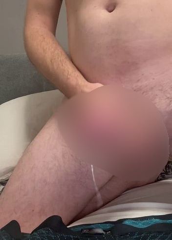 Download: Weezychris - Das sperma hängt an meinem schwanz nachdem ich beim Porno schauen abgespritzt habe.