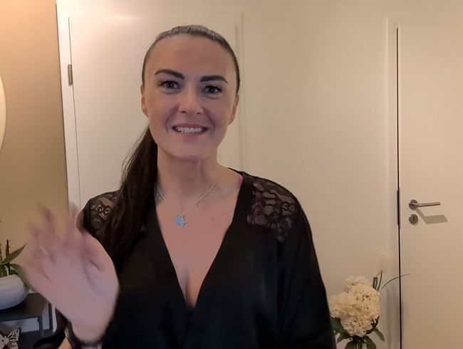 Download: Wet_lana - Das war ja nicht so schlimm. Ich zeige mehr Haut.