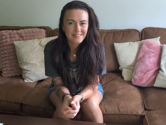 Download: Wet_lana - Wenn das mein Chef sieht!?? Ich spiele öffentlich an meiner Pussy