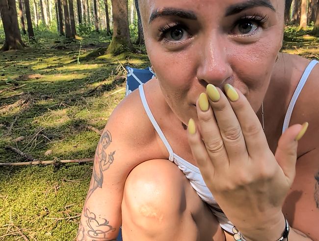 Download: Wet_lana - Hat mich jemand gesehen? Mein 1.Orgasmus in der Öffentlichkeit