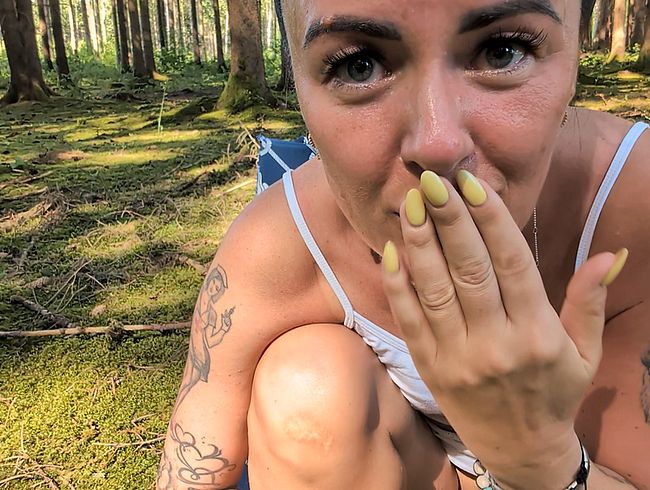 Download: Wet_lana - Hat mich jemand gesehen? Mein 1.Orgasmus in der Öffentlichkeit