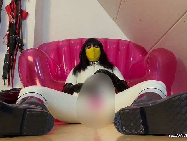 Download: Yellowdreamcap - Weißes Latex und Gummistiefel machen mich richtig geil