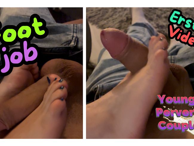 Download: YoungPerversCouple - durfte beim Tv gucken mit den Schwanz spielen