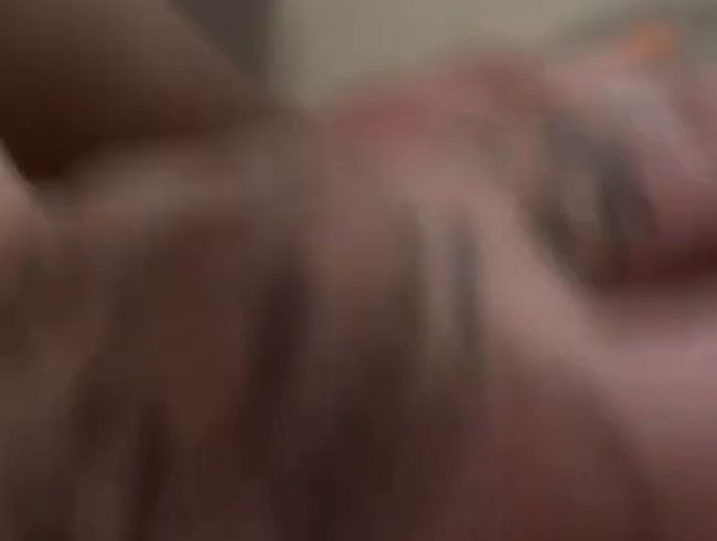 Download: YourHottieGirl - Ab in die heisse Badewanne mit meinen kleinen dicken schwarzen !