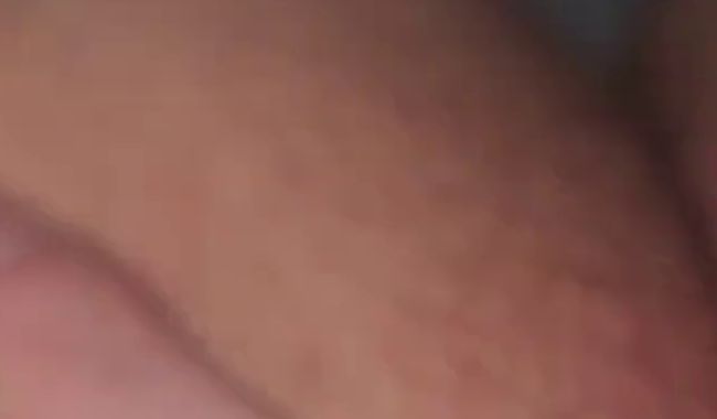 Download: Yulyvee - Möchtest du mir behilflich sein?