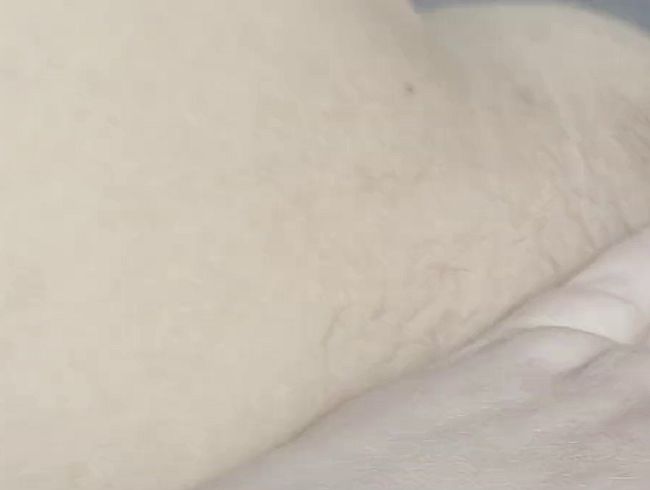 Download: Yulyvee - Sieh mir zu wie ich mich komplett verwöhne Teil 2