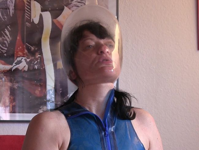 Download: YvetteXtreme - Wieder ein Kondom über dem Kopf