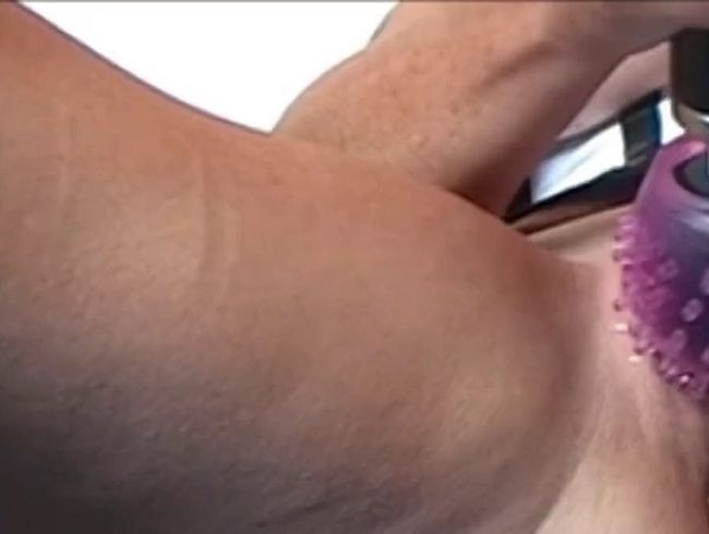 Download: Zickenpussy - Super geile multiple squirt Orgasmen von meiner Zickenpussy 02/25 3