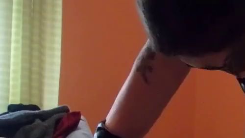 Download: Zickenpussy - Zickenpussy reitet Monsterdildo 20.01.26