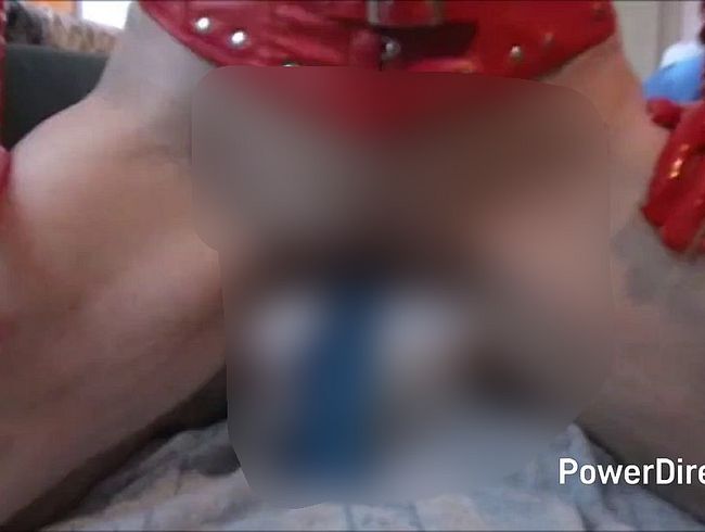 Download: Zickenpussy - Zickenpussy reitet blaues monster und schreit vor lauter Geilheit