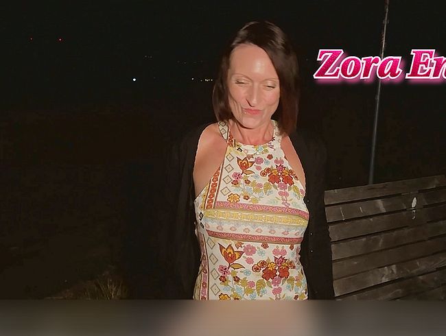 Download: Zora-Enn - Verbotene Lust im nächtlichen Park – ganz allein auf der Bank